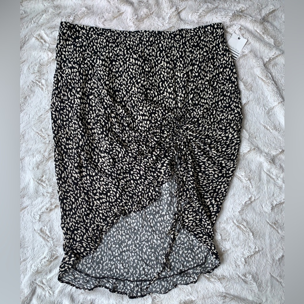 NWT - Ophelia Roe - Ruffle Cinch Skirt